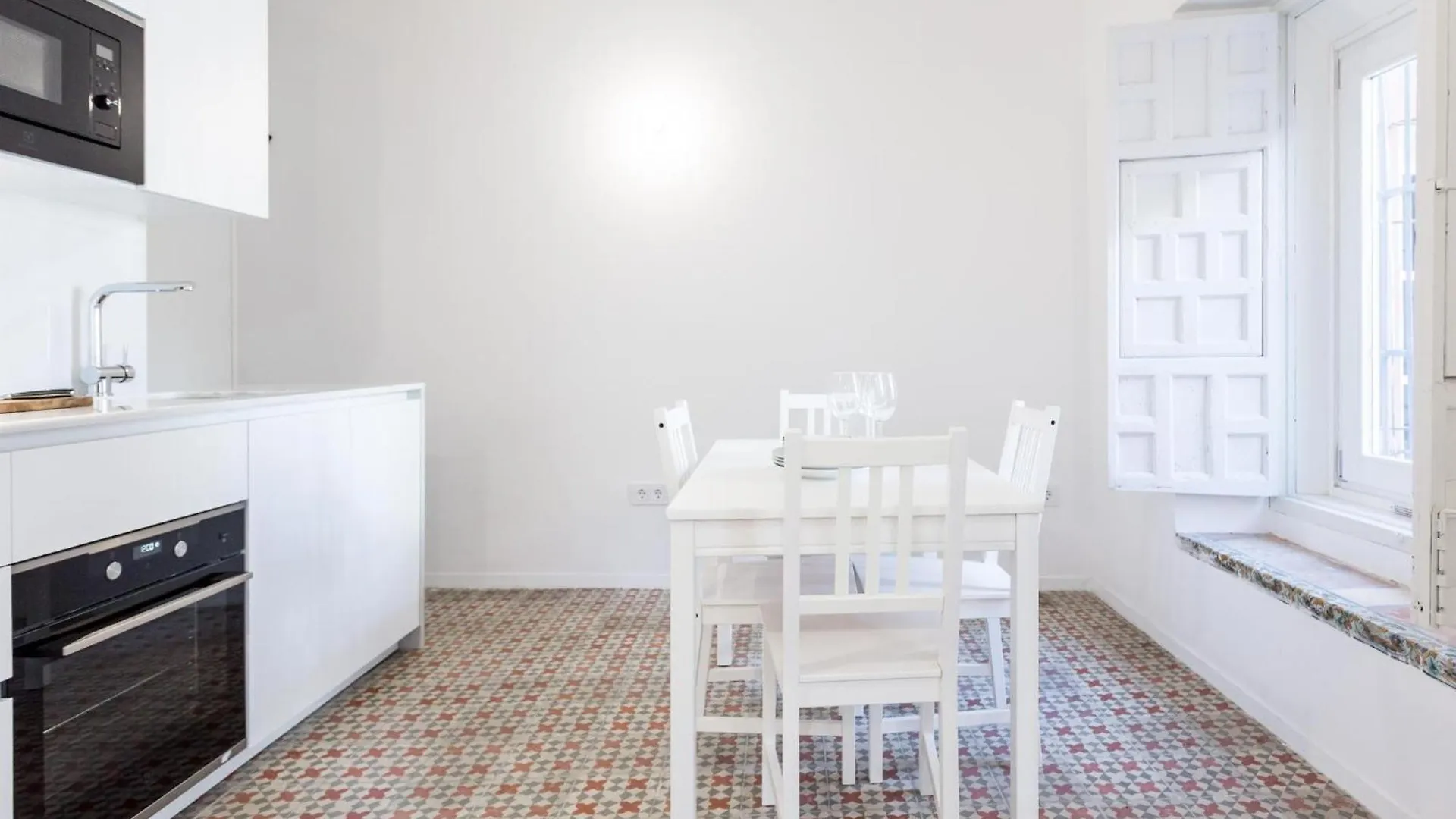 Abades I Apartment Seville 0*,  Spain